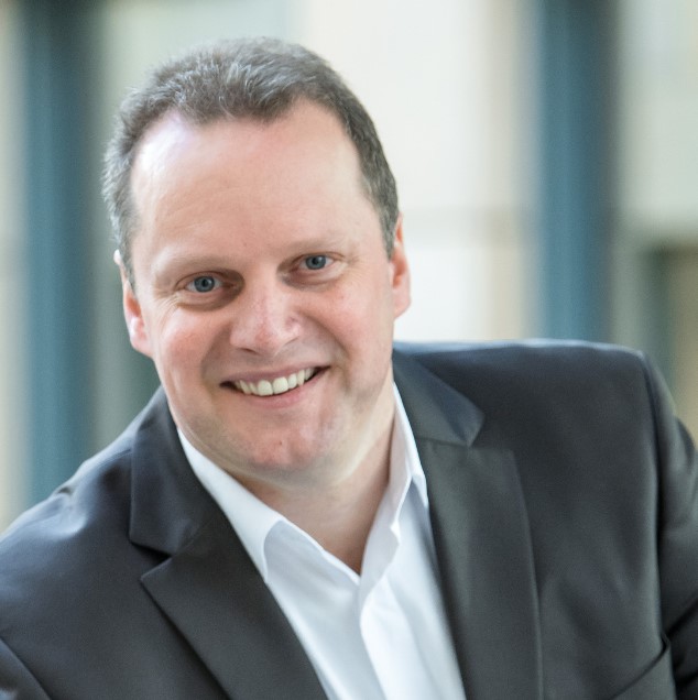 Prof. Dr. Mike Schulze