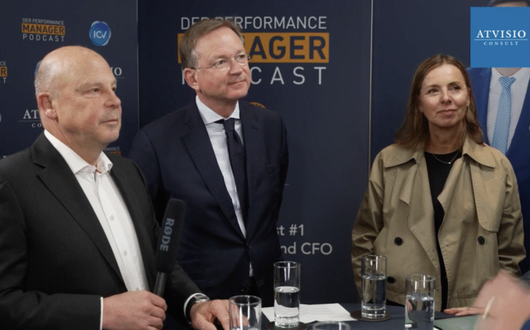 SUND Group wins Green Controlling Award 2025 / Martin Klostermann / Karen Queitsch / Prof. Dr. Reinhold Mayer (in German)